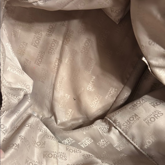 Michael Kors Navy and Cream Tote - Picture 7 of 12